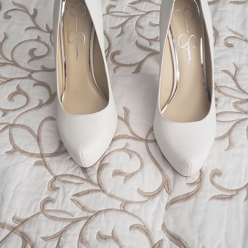 Jessica Simpson Heels - Picture 3 of 4